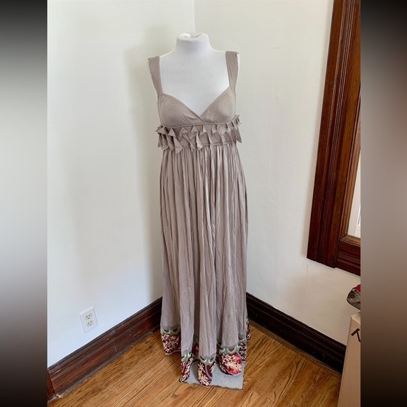 Rina Dhaka Indian Volubilis Maxi Boho Anthropologie Sequin Beaded Soft Gray dres - Picture 4 of 16